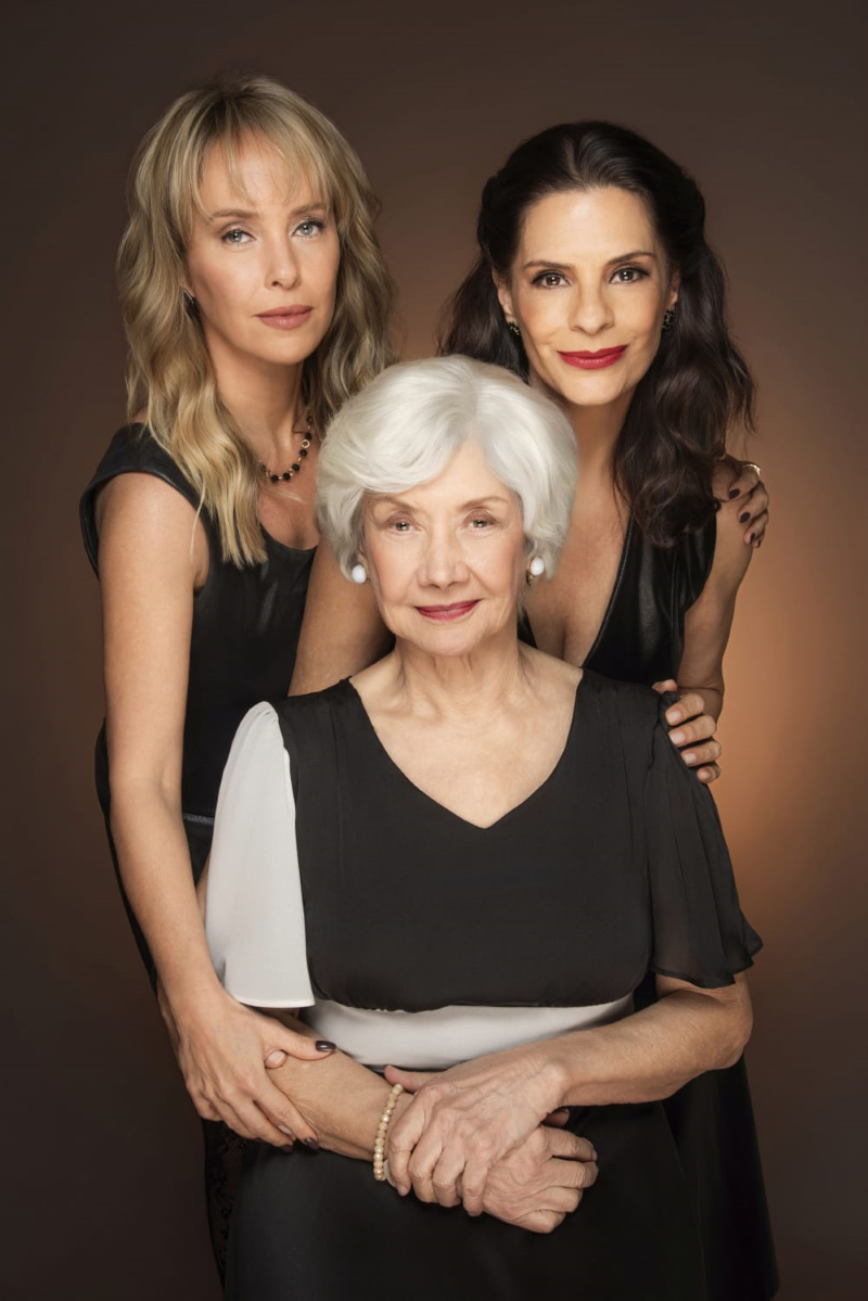 Três Mulheres Altas - (2)